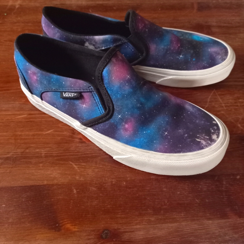 Galaxy Slip-ons VANS 6-6.5 W